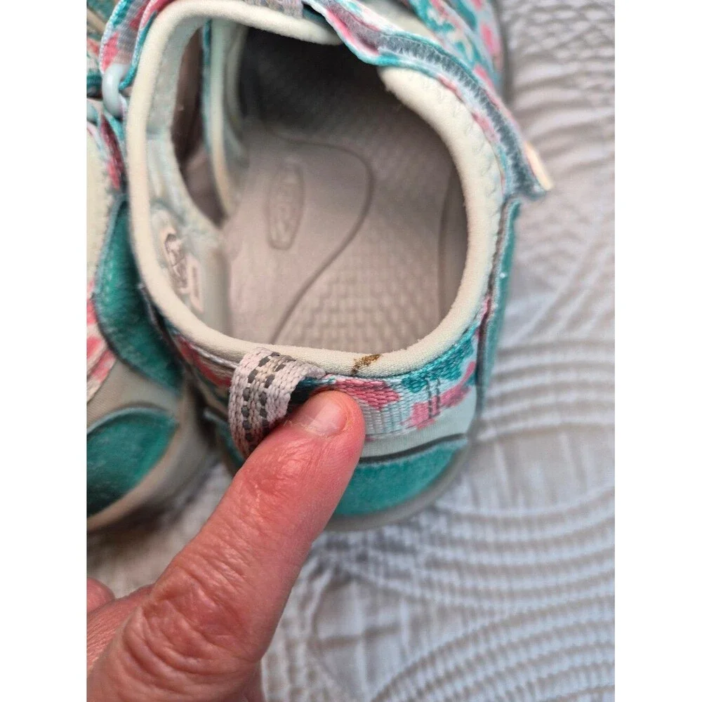 VGUC KEEN Unisex Kids Newport H2 Sandal Camo/Pink Icing Youth 3